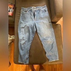 Abercrombie mom high rise size 33